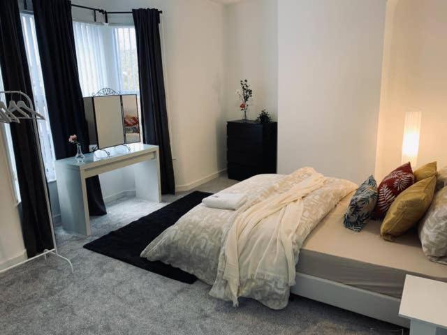 Modern & Luxurious Central Home - Free Parking Liverpool Extérieur photo